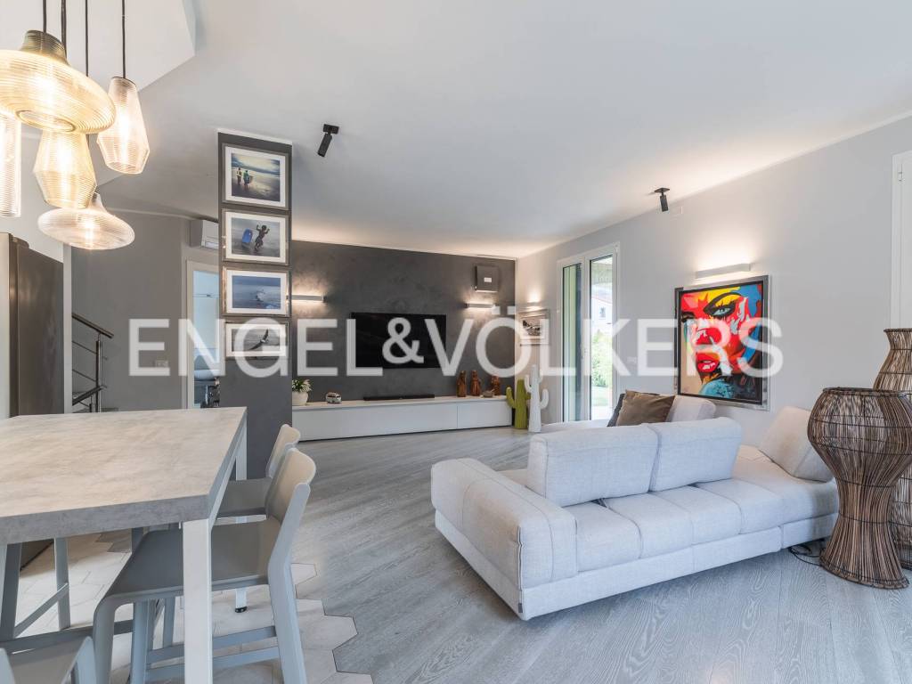 casa indipendente in vendita a Villanova d'Albenga