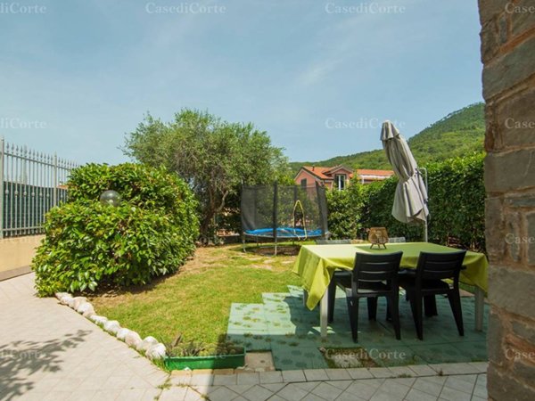 casa indipendente in vendita a Villanova d'Albenga