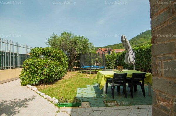 casa indipendente in vendita a Villanova d'Albenga