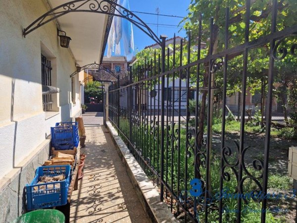 casa indipendente in vendita a Villanova d'Albenga
