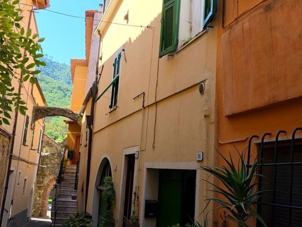 casa indipendente in vendita a Villanova d'Albenga