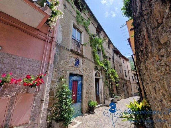 casa indipendente in vendita a Villanova d'Albenga