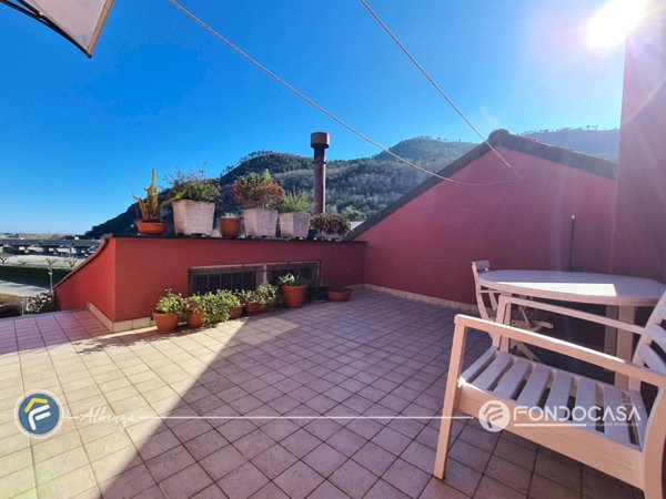 casa indipendente in vendita a Villanova d'Albenga