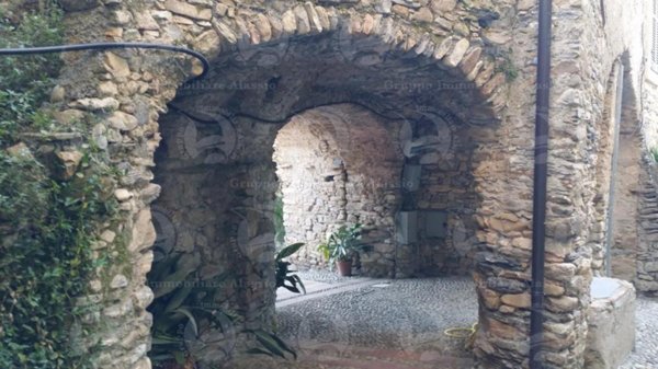 casa indipendente in vendita a Villanova d'Albenga in zona Bossoleto