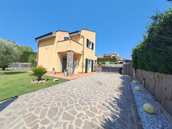 casa indipendente in vendita a Villanova d'Albenga