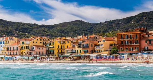 casa indipendente in vendita a Villanova d'Albenga