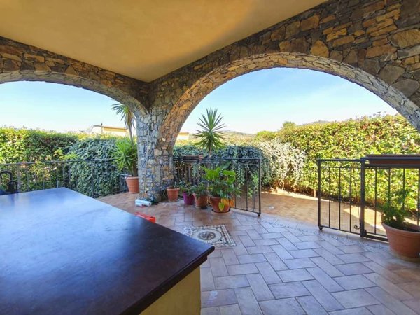 casa indipendente in vendita a Villanova d'Albenga