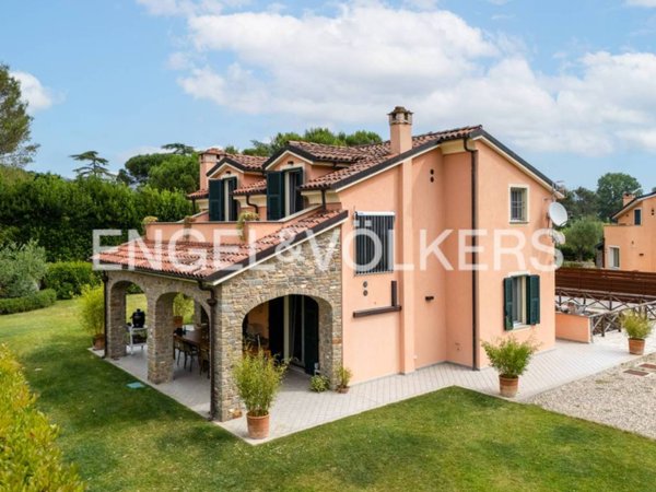 casa indipendente in vendita a Villanova d'Albenga