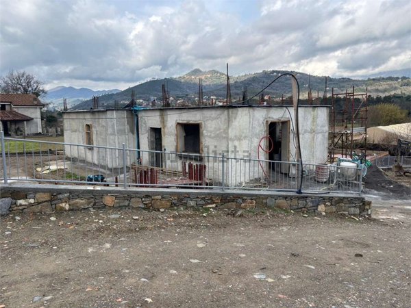 casa indipendente in vendita a Villanova d'Albenga