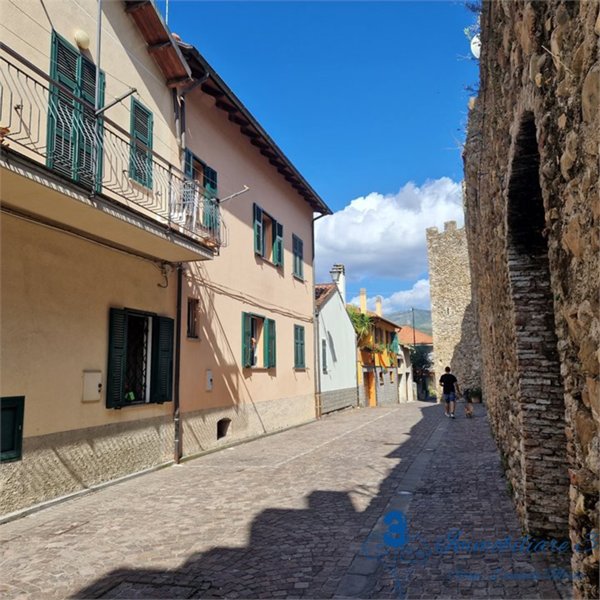 casa indipendente in vendita a Villanova d'Albenga