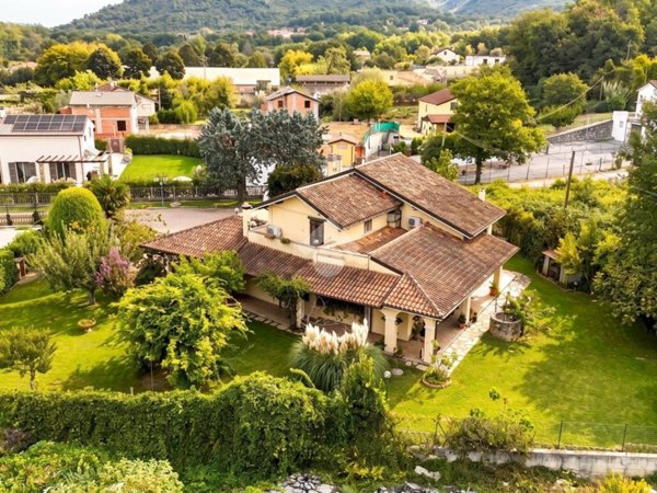 casa indipendente in vendita a Villanova d'Albenga in zona Bossoleto
