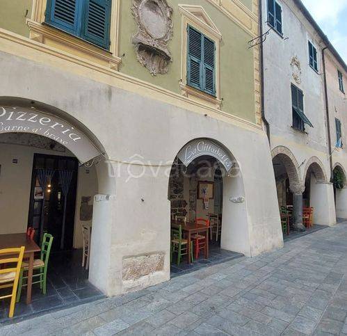 negozio in vendita a Zuccarello
