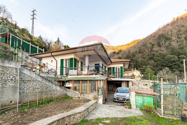 casa indipendente in vendita ad Arenzano