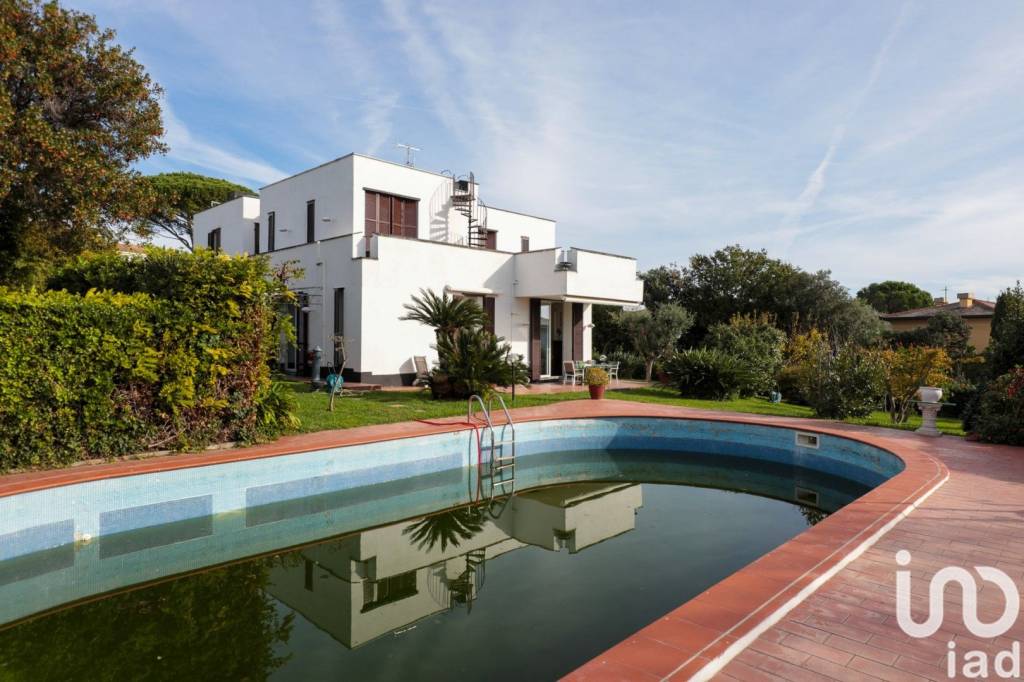 casa indipendente in vendita ad Arenzano