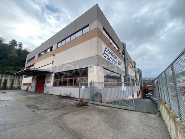 capannone in vendita ad Arenzano