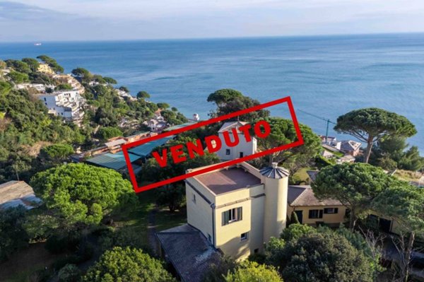 casa indipendente in vendita ad Arenzano