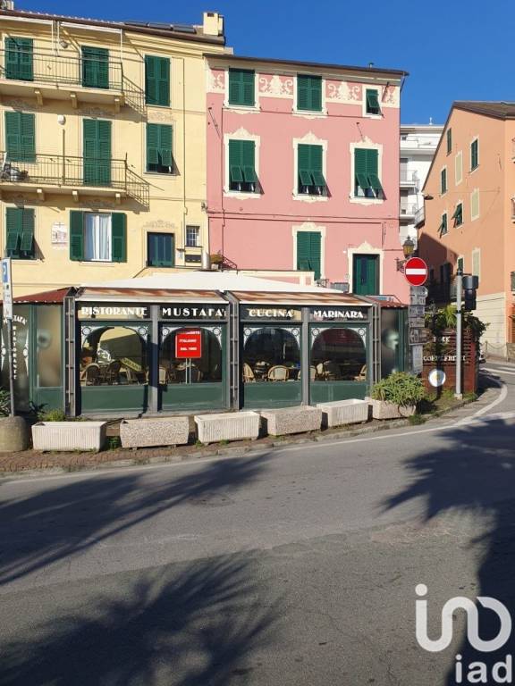 quadrivano in vendita ad Arenzano