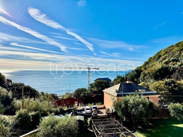 appartamento in vendita ad Arenzano in zona Terrarossa