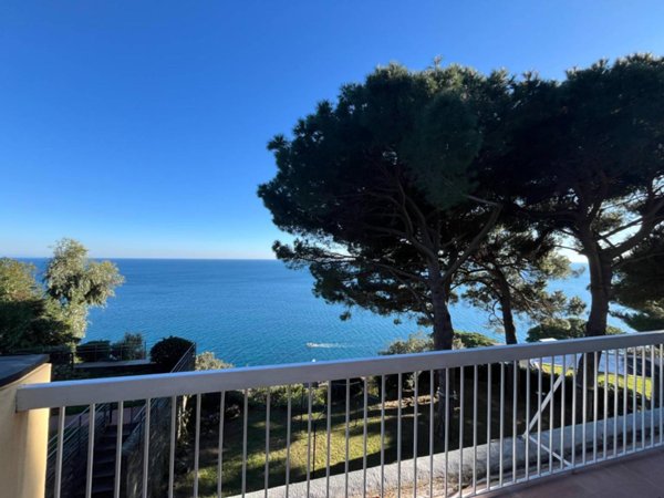 appartamento in vendita ad Arenzano