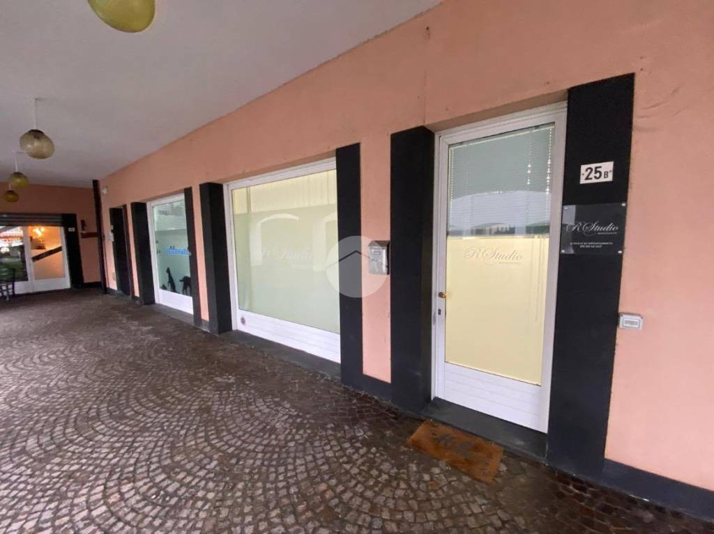 negozio in vendita ad Arenzano