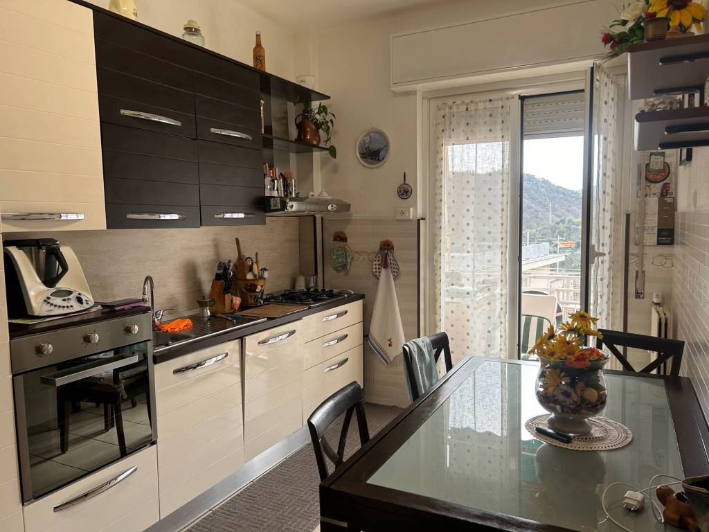 appartamento in vendita ad Arenzano in zona Terralba