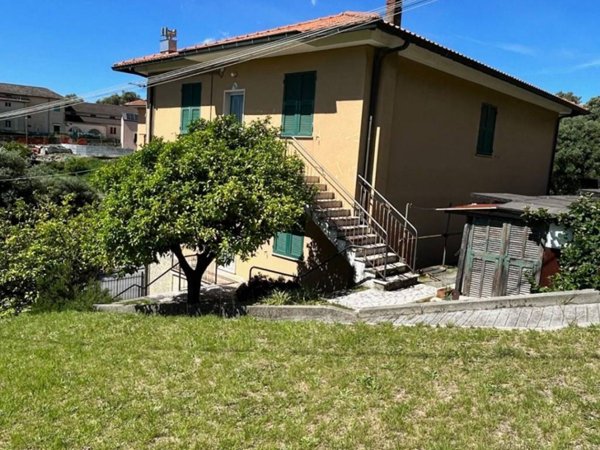 casa indipendente in vendita ad Arenzano