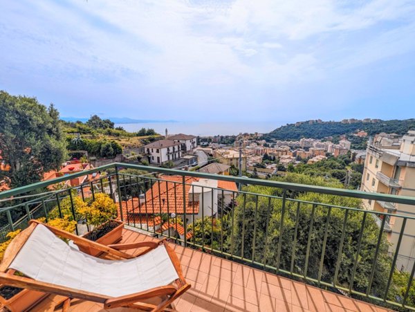 appartamento in vendita ad Arenzano in zona Terralba