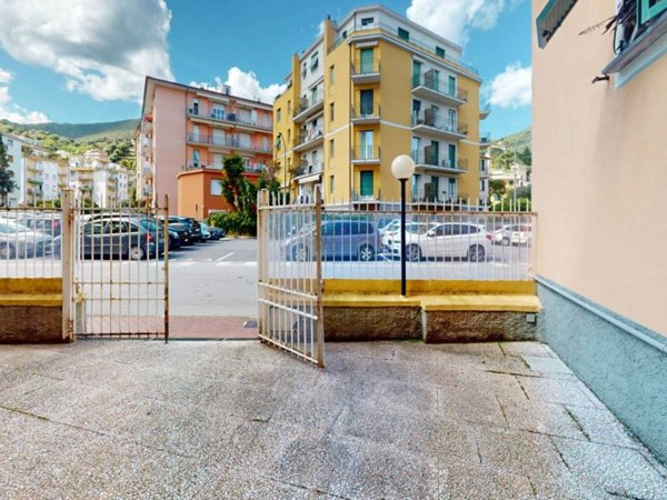 negozio in vendita ad Arenzano