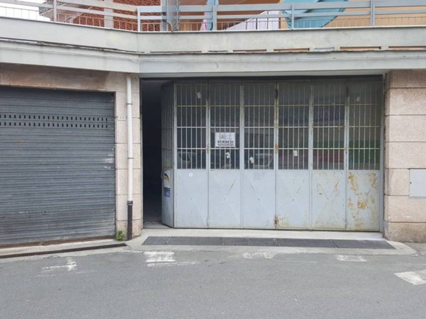 locale commerciale in vendita ad Arenzano in zona Terralba