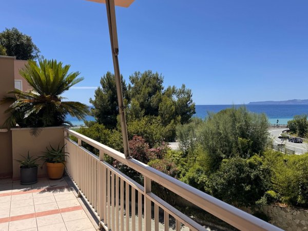 appartamento in vendita ad Arenzano