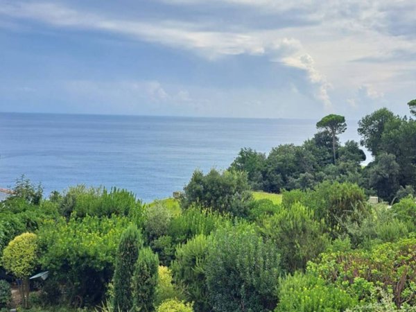 appartamento in vendita ad Arenzano