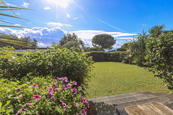 casa indipendente in vendita ad Arenzano