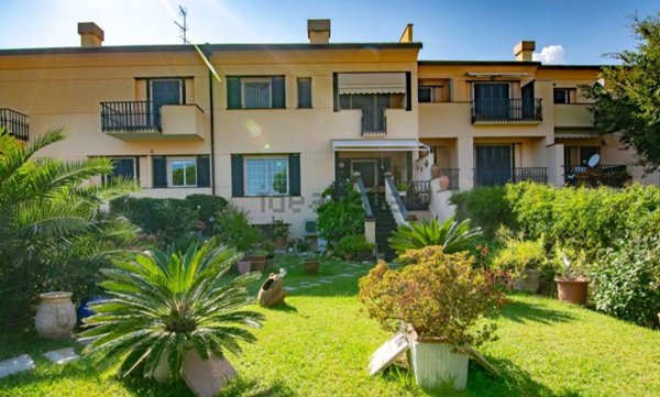 casa indipendente in vendita ad Arenzano