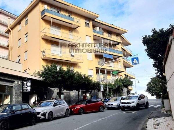 appartamento in vendita ad Arenzano in zona Terralba