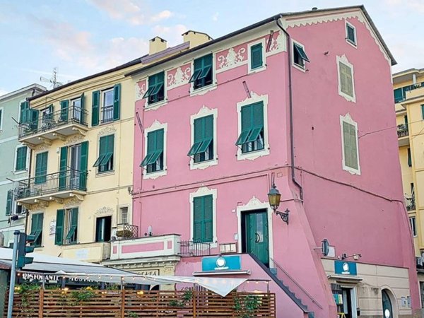 negozio in vendita ad Arenzano