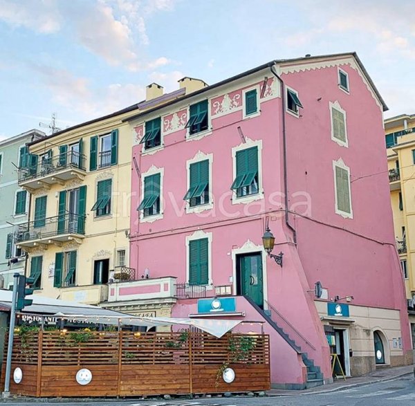 negozio in vendita ad Arenzano