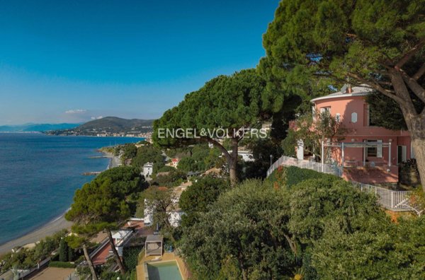 casa indipendente in vendita ad Arenzano