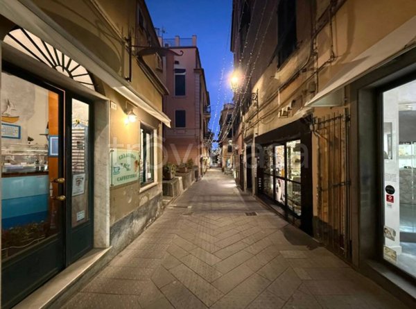 negozio in vendita ad Arenzano