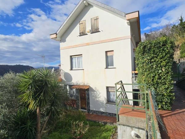 casa indipendente in vendita ad Arenzano