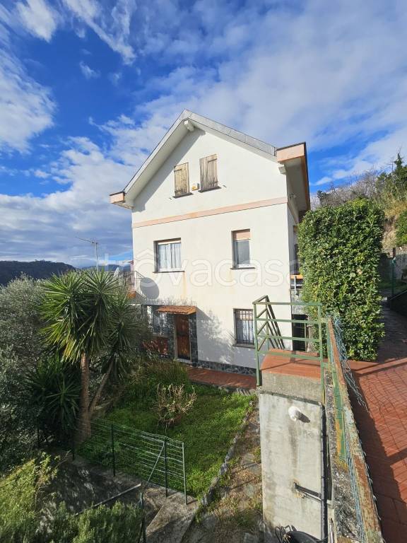 casa indipendente in vendita ad Arenzano