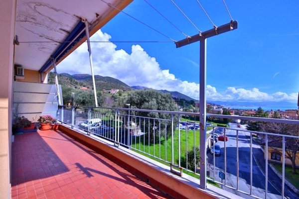 appartamento in vendita ad Arenzano in zona Terralba