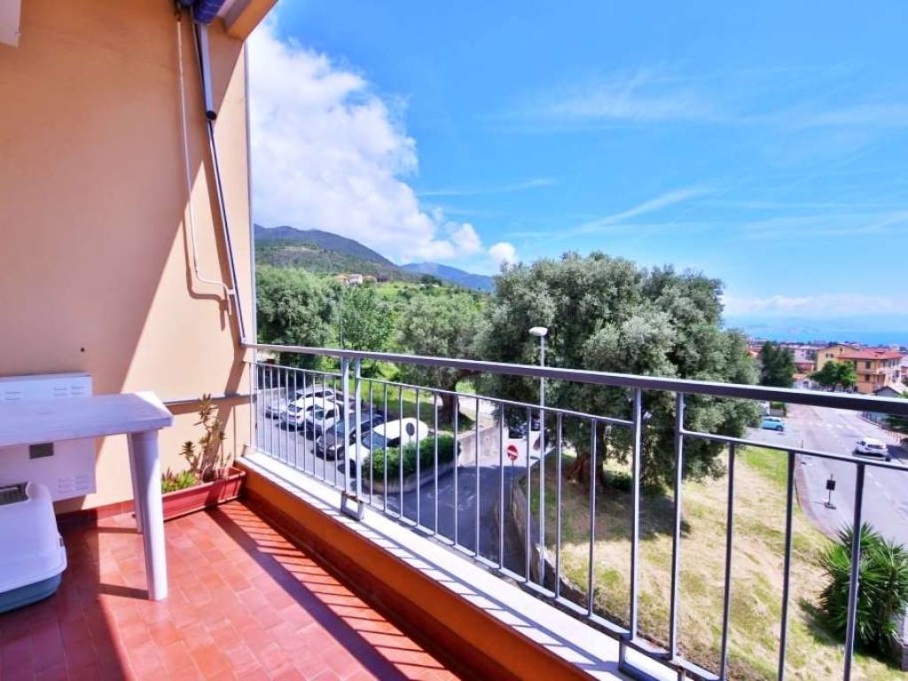 appartamento in vendita ad Arenzano in zona Terralba