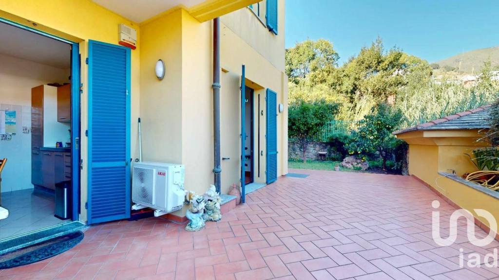 appartamento in vendita ad Arenzano in zona Terralba