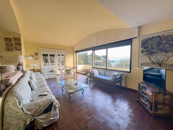 casa indipendente in vendita ad Arenzano