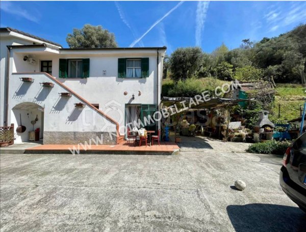 casa indipendente in vendita ad Arenzano