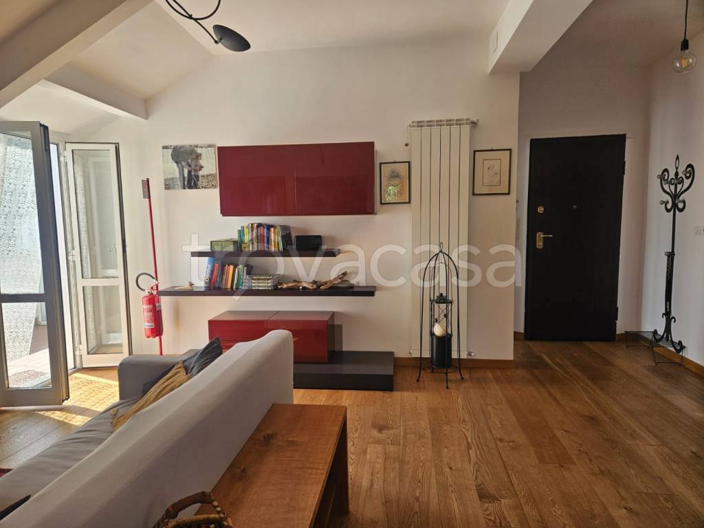 appartamento in vendita ad Arenzano in zona Terrarossa
