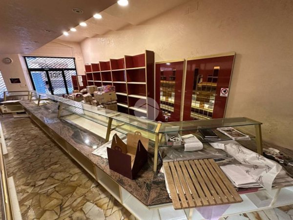 negozio in vendita ad Arenzano