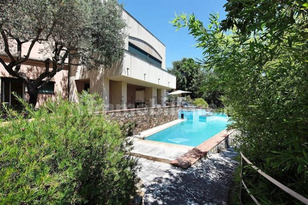 casa indipendente in vendita ad Arenzano