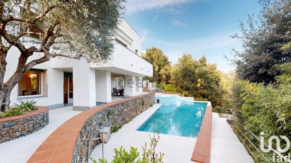 casa indipendente in vendita ad Arenzano
