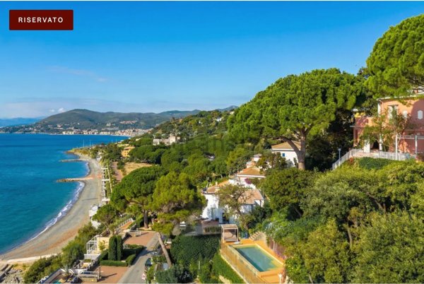 casa indipendente in vendita ad Arenzano